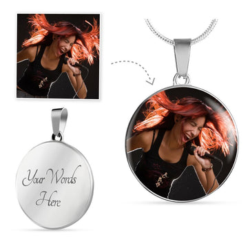 [Upload Your Photo] Female Singer Circle Necklace